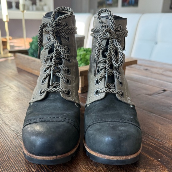 Sorel PDX Wedge Boots - Picture 5 of 12